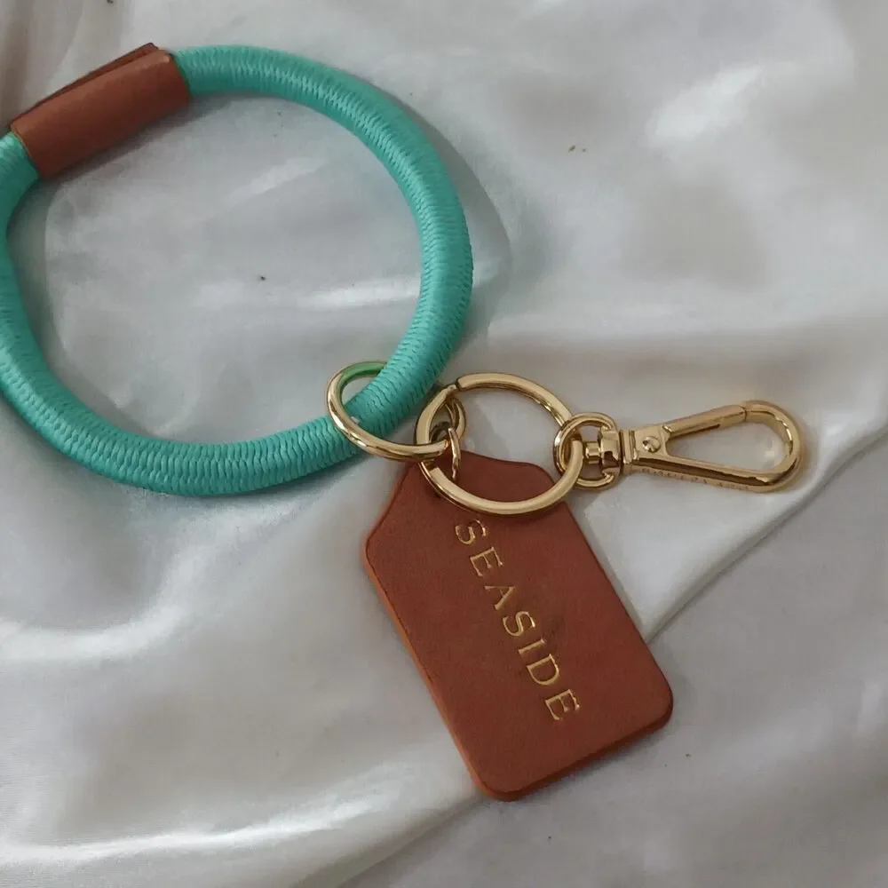 SEASIDE AQUA COLORED BRACELET KEYCHAIN
